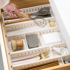 Plastic 3-Compartment Drawer Organizer, White, 1/Pack - Moustache® - 30*12*5cm -Merangue International shop large 2545c Moustache MOS A 2191A Drawer Organizers Plastic 3 Compartment Drawer Organizer White Moustache